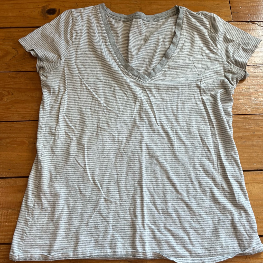 560 Gap Shirt